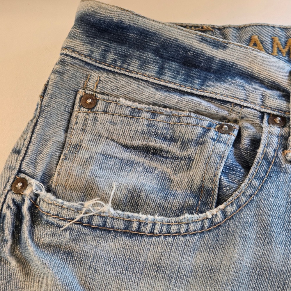 American Eagle Mens Loose Fit Light Wash Distressed Raw Hem Jeans 34x30 Blue - Picture 11 of 16